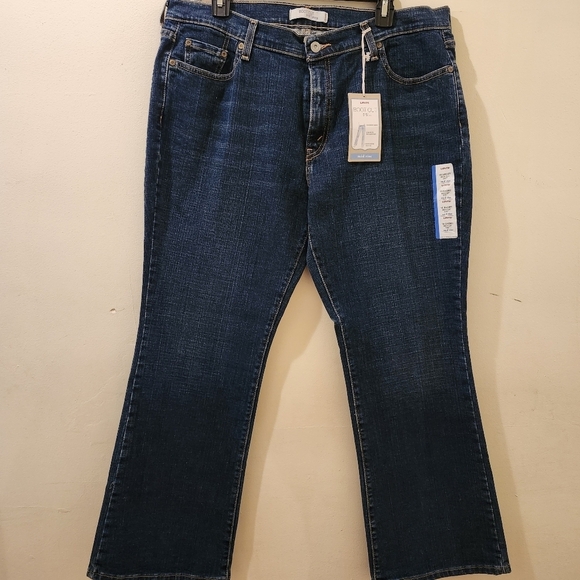 Levi's 515 Bootcut Midrise Medium Wash Jeans Size 16 Short - Picture 1 of 12